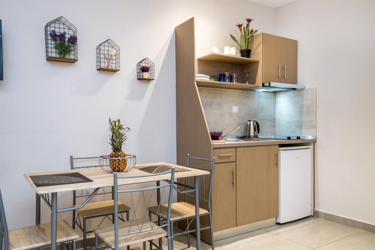 Iria'S Luxury Apartments Лименария Экстерьер фото